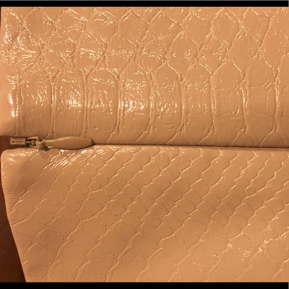 Babaton Faux Leather Snake Skin Skirt in cream color Beige. Only worn once. - Picture 4 of 4